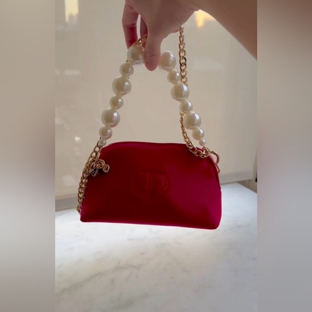 NWOT Christian Dior beauty bag/pouch with pearl chain and gold-tone chain - Picture 4 of 5
